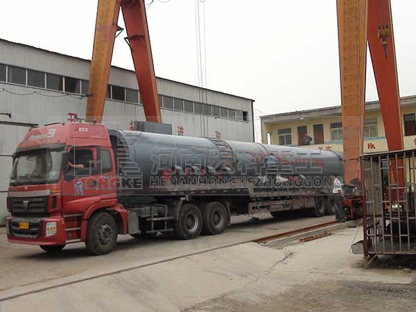 發(fā)往鄂爾多斯頁巖陶?；剞D窯發(fā)貨現(xiàn)場